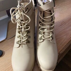 Women's Cream Lace-Up Ankle Boots